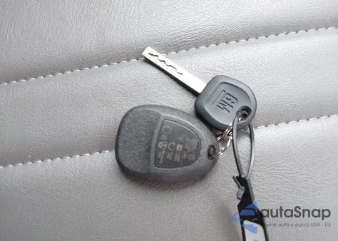 2025 GMC Savana Cargo Rwd 2500 Regular Wheelbase Work Van из США, поврежденный, VIN 1GTW7AF73S1104060